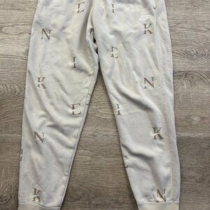 Nike Men Medium Beige Club Fleece Joggers Athleisure Athletic